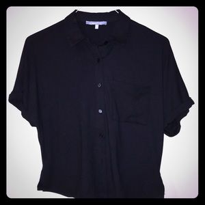 Black button crop top